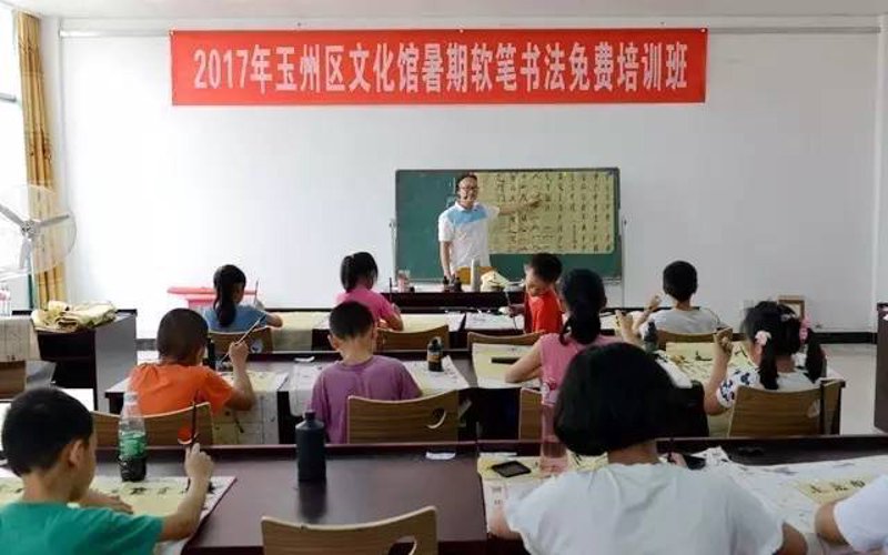 群众文化活动引领新时代文明之风